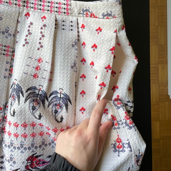 Club Monaco skirt - Picture 3 of 3